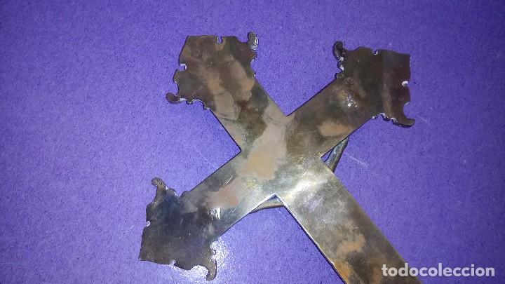 Antig&uuml;edades: CRUCIFIJO de BRONCE. - Foto 9