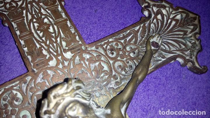 Antig&uuml;edades: CRUCIFIJO de BRONCE. - Foto 10