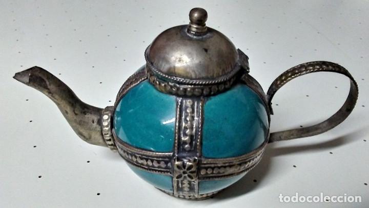 Antig&uuml;edades: TETERA DE BARRO ESMALTADO CON ADORNOS - Foto 4