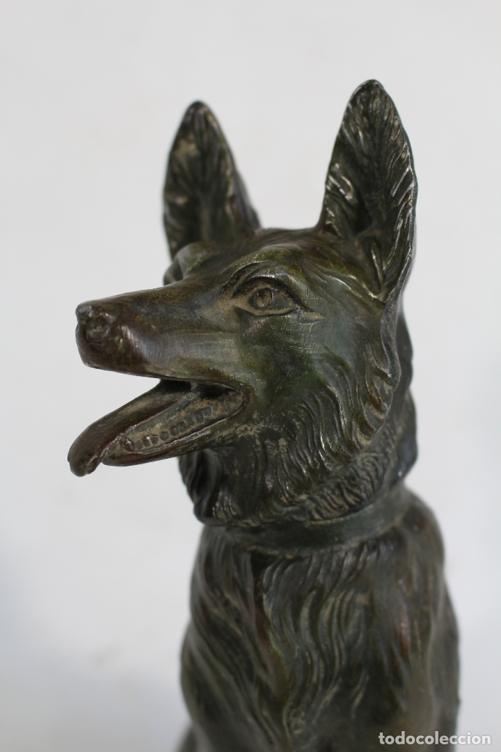 Antig&uuml;edades: figura de perro pastor en metal - Foto 5