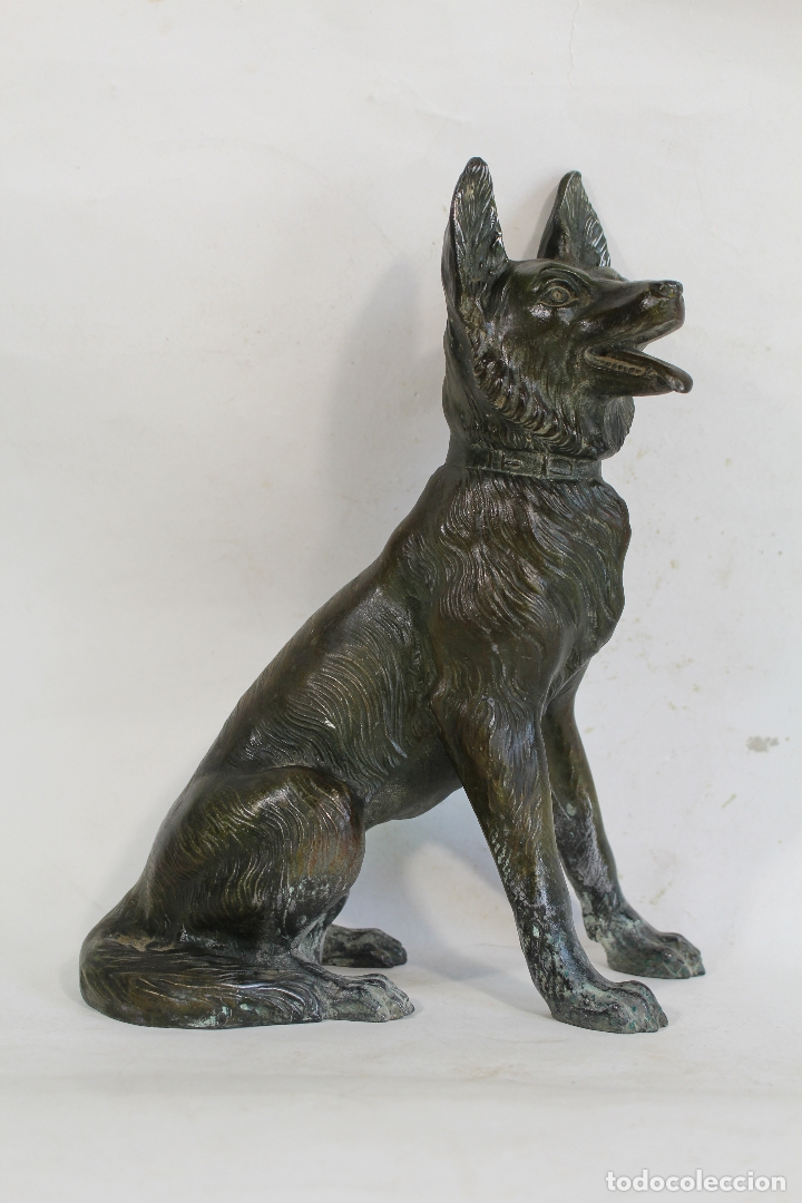 Antig&uuml;edades: figura de perro pastor en metal - Foto 8