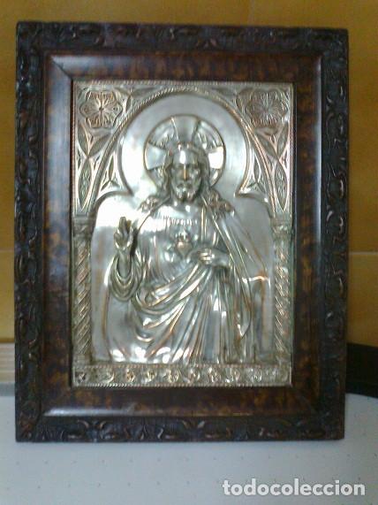 Antig&uuml;edades: SAGRADO CORAZ&Oacute;N DE JES&Uacute;S REPUJADO - Foto 1