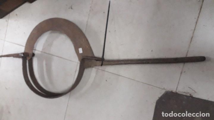 Antig&uuml;edades: Herramienta de hierro forjado para el campo - Foto 2