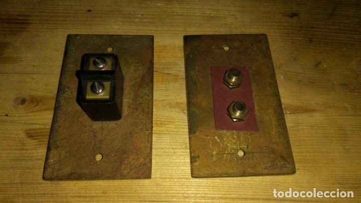 Antig&uuml;edades: DOS ENCHUFES ANTIGUOS DE BRONCE - Foto 2