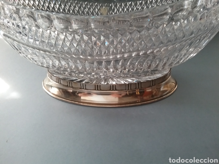 Antig&uuml;edades: Centro de mesa en cristal tallado y con base en plata de ley. - Foto 2