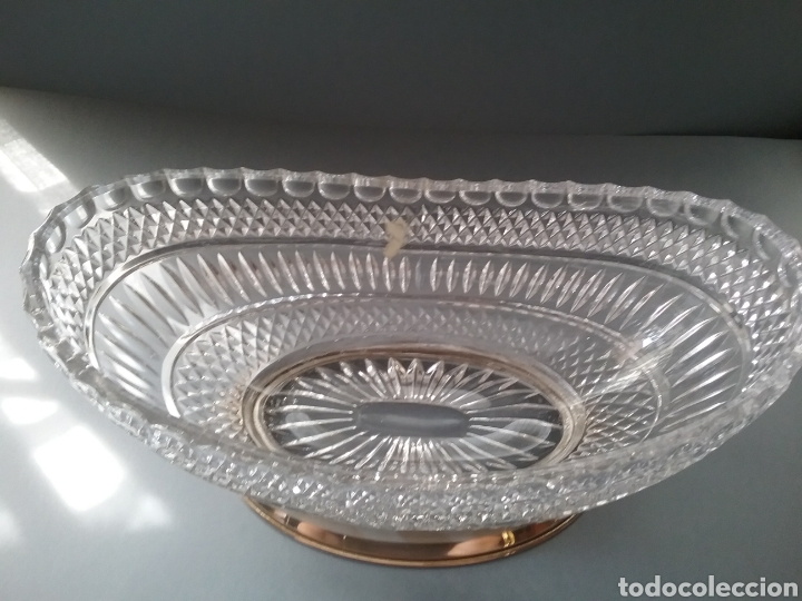 Antig&uuml;edades: Centro de mesa en cristal tallado y con base en plata de ley. - Foto 3