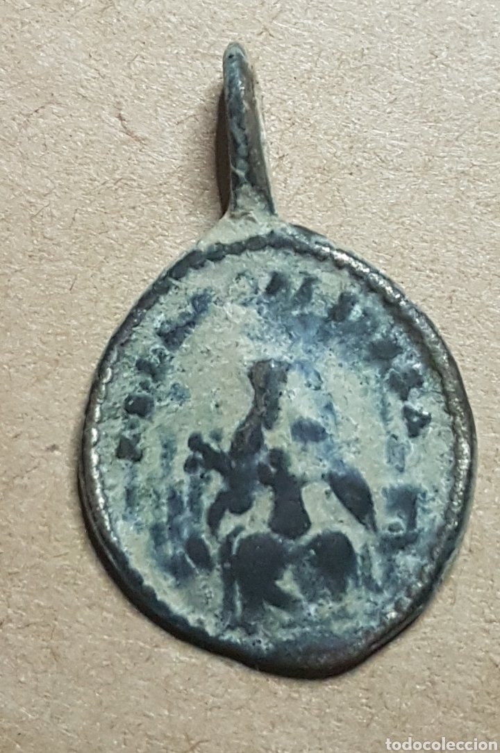 Antig&uuml;edades: Antigua medalla Montserrat - Foto 1
