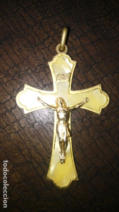 Antig&uuml;edades: Cruz metal y n&aacute;car? - Foto 1