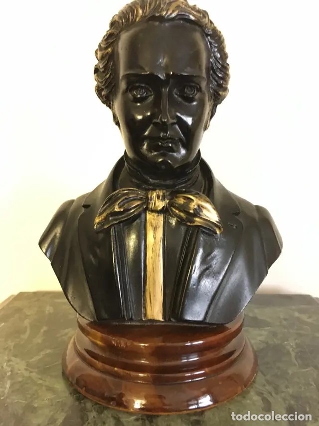 Antig&uuml;edades: Busto de marmolina negro - Foto 1