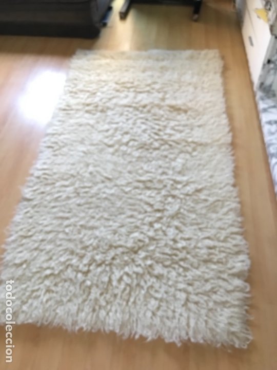 Antigüedades: gran alfombra lana pura rizada solida tejida detras en telar preciosa comoda impecable es antigua - Foto 1 - 172683619