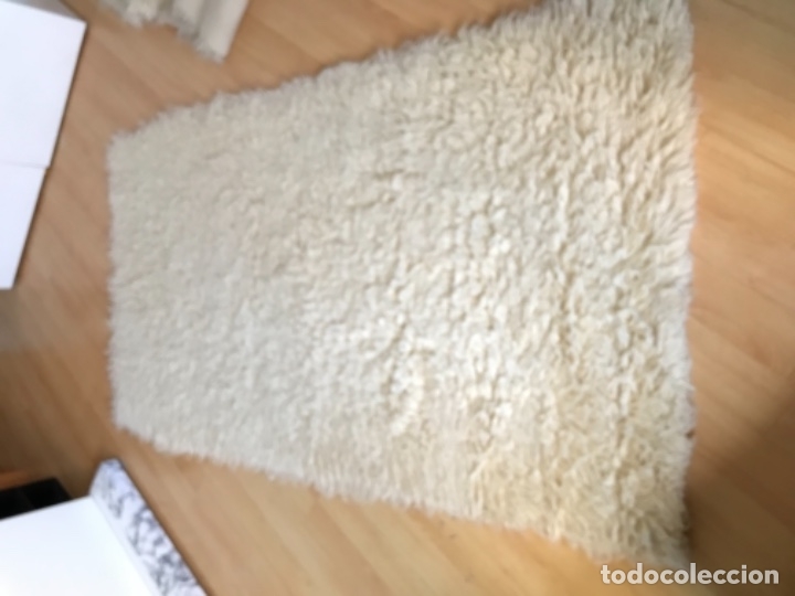 Antigüedades: gran alfombra lana pura rizada solida tejida detras en telar preciosa comoda impecable es antigua - Foto 3 - 172683619