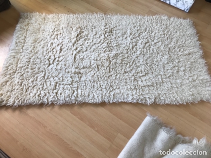 Antigüedades: gran alfombra lana pura rizada solida tejida detras en telar preciosa comoda impecable es antigua - Foto 10 - 172683619