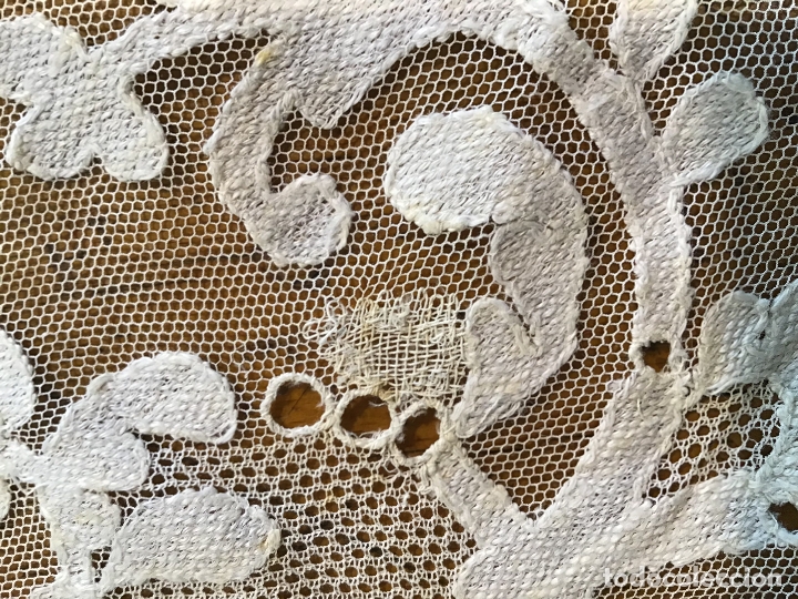 Antig&uuml;edades: MANTILLA DE ENCAJE S. XIX - Foto 5