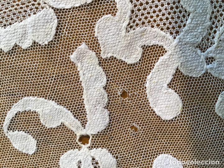 Antig&uuml;edades: MANTILLA DE ENCAJE S. XIX - Foto 6