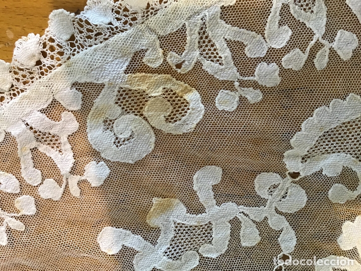 Antig&uuml;edades: MANTILLA DE ENCAJE S. XIX - Foto 7
