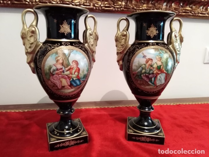 Antig&uuml;edades: Pareja de jarrones de porcelana - Foto 1