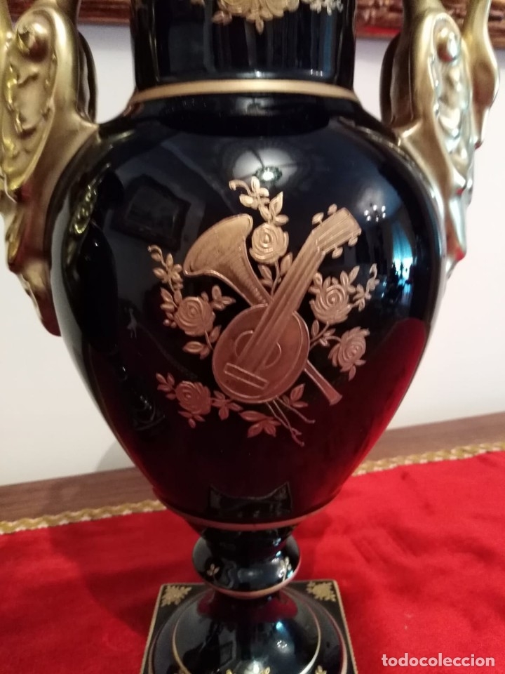 Antig&uuml;edades: Pareja de jarrones de porcelana - Foto 3
