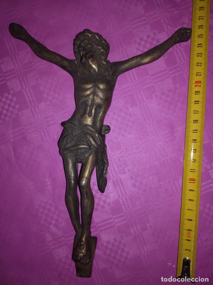 Antig&uuml;edades: Crucifijo en bronce - Foto 1