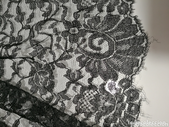 Antig&uuml;edades: ANTIGUA MANTILLA ENCAJE ref 99 - Foto 5