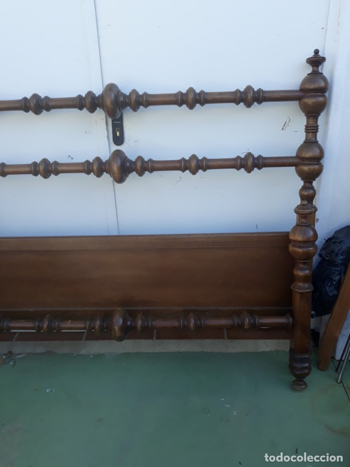 Antig&uuml;edades: cama torneada de matrimonio de 135cm - Foto 3