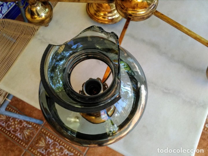 Antig&uuml;edades: L&aacute;mpara antigua de bronce y vidrio - Foto 6