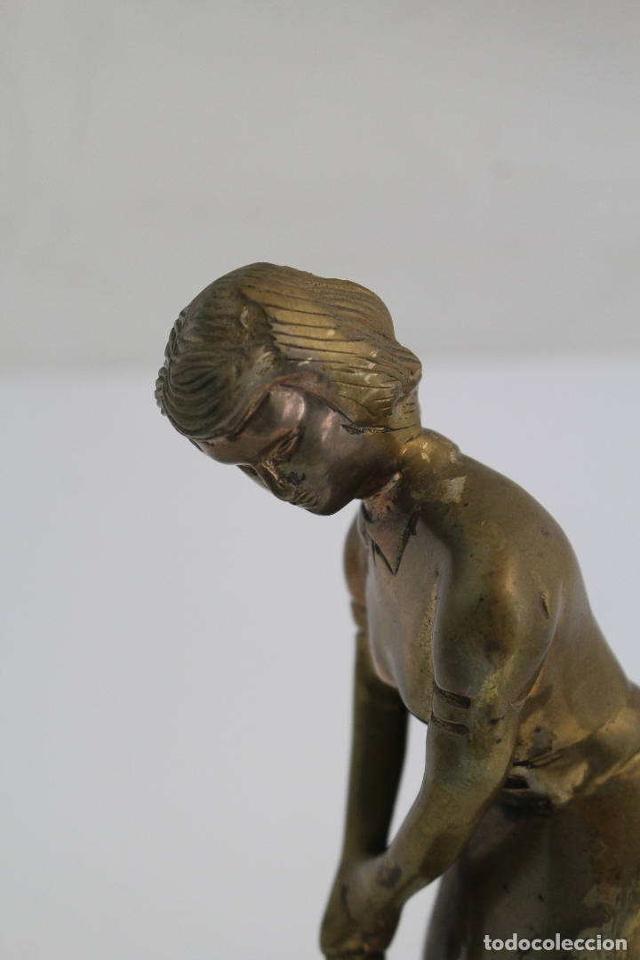 Antig&uuml;edades: figura jugadora de golf de bronce - Foto 6