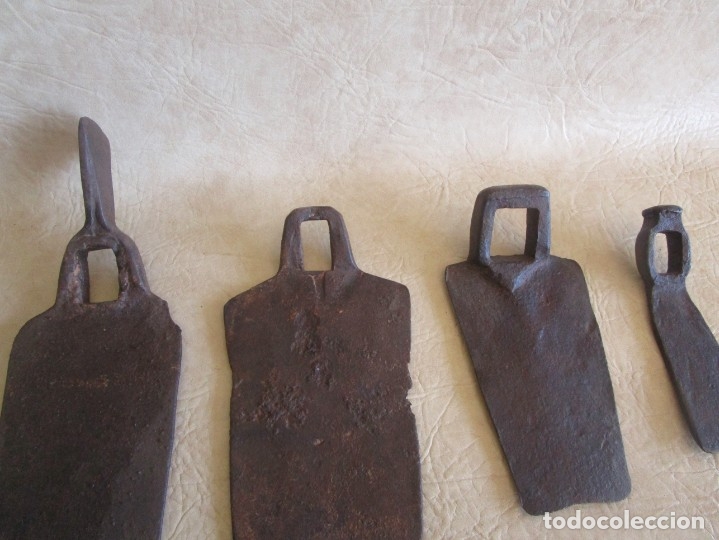 Antig&uuml;edades: lote de 4 antiguas azadas azada de forja restauradas - Foto 4