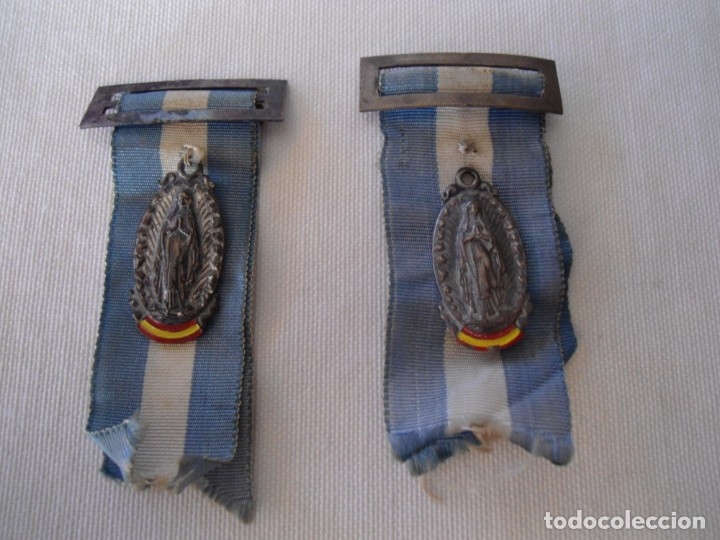 Antig&uuml;edades: PAREJA DE CINTAS CON MEDALLA DE VIRGEN - Foto 1