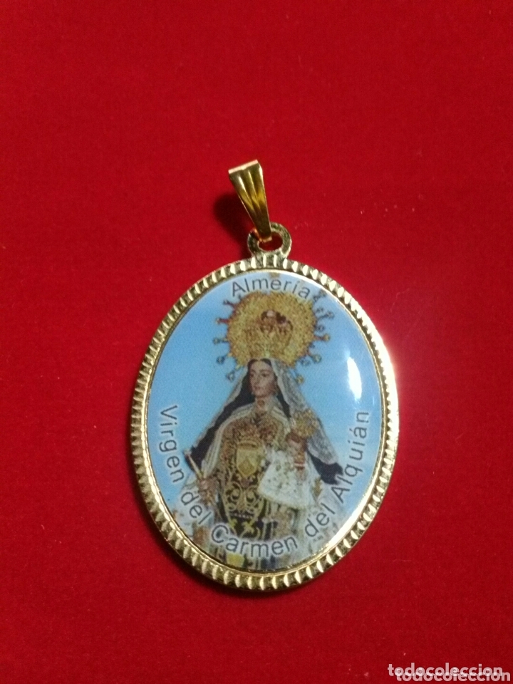 Antig&uuml;edades: VIRGEN DEL CARMEN. MEDALLA