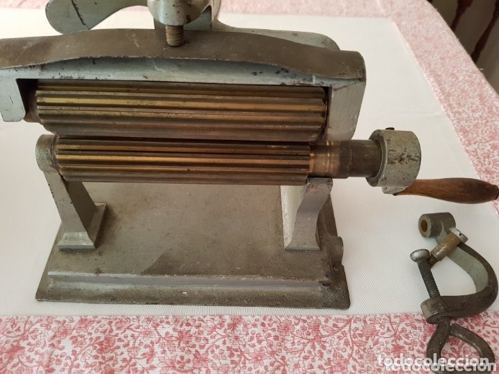 Antig&uuml;edades: Plancha para plisar - Foto 2
