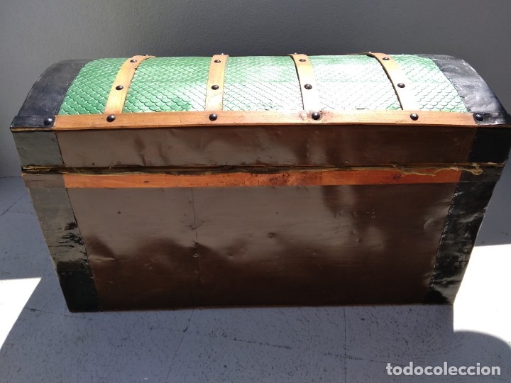Antig&uuml;edades: Ba&uacute;l antiguo de chapa y madera - Foto 2