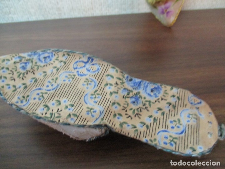 Antig&uuml;edades: pareja de zapatos seda - Foto 3