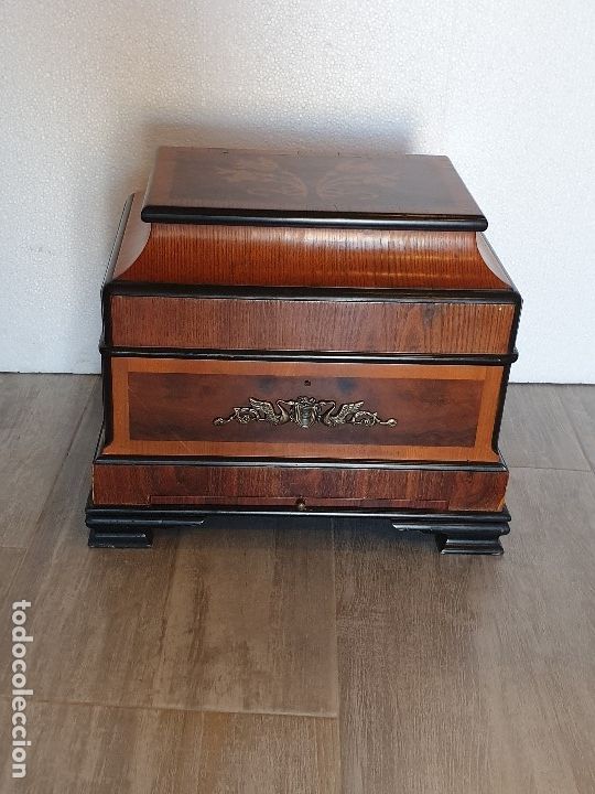 Antig&uuml;edades: LICORERA MARQUETERIA - Foto 1