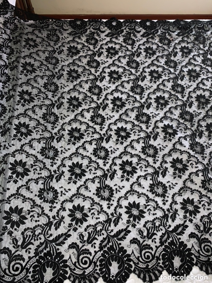 Antig&uuml;edades: Antigua mantilla espa&ntilde;ola - Foto 4