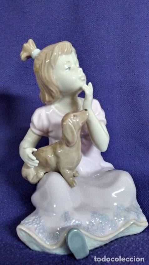 Antig&uuml;edades: NI&Ntilde;A CON PERRITO. PORCELANA NADAL.