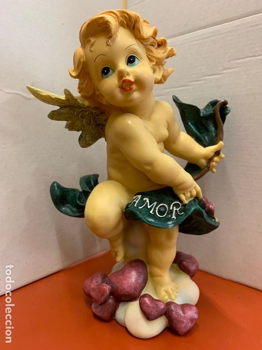 Oggetti Antichi: Preciosa escultura de angel en resina. Mide 22cms de altura. Bonita expresion