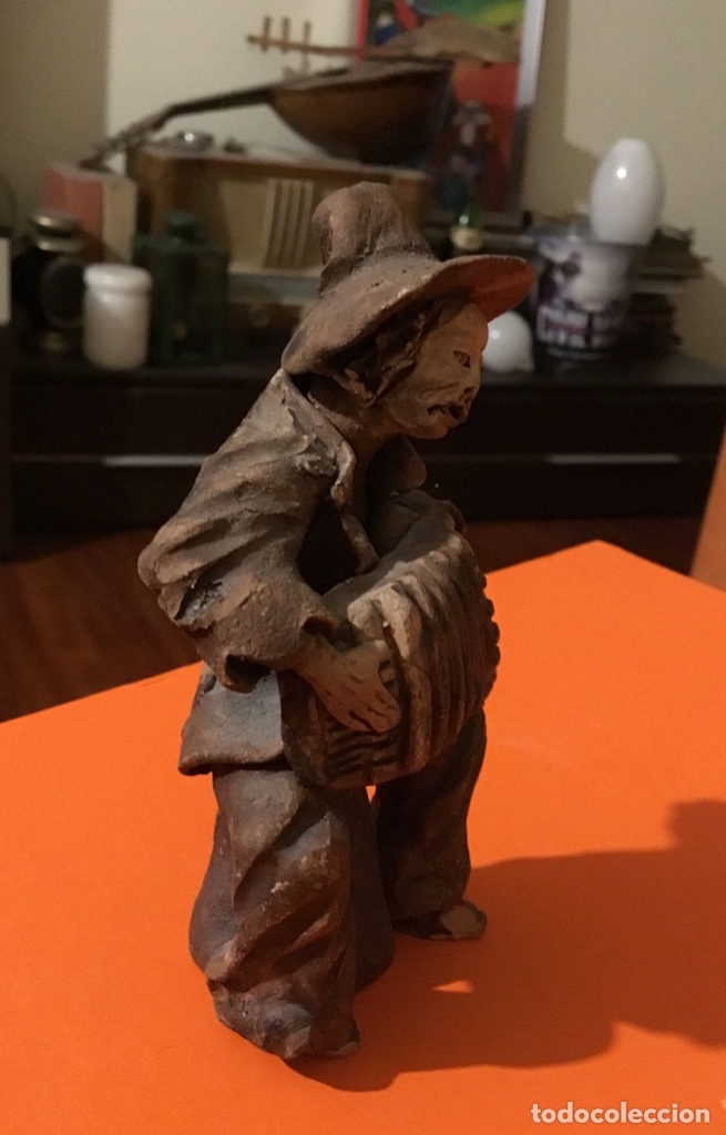 Antig&uuml;edades: Figura acordeonista - Foto 2