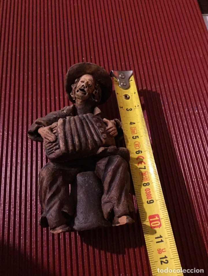 Antig&uuml;edades: Figura acordeonista - Foto 7