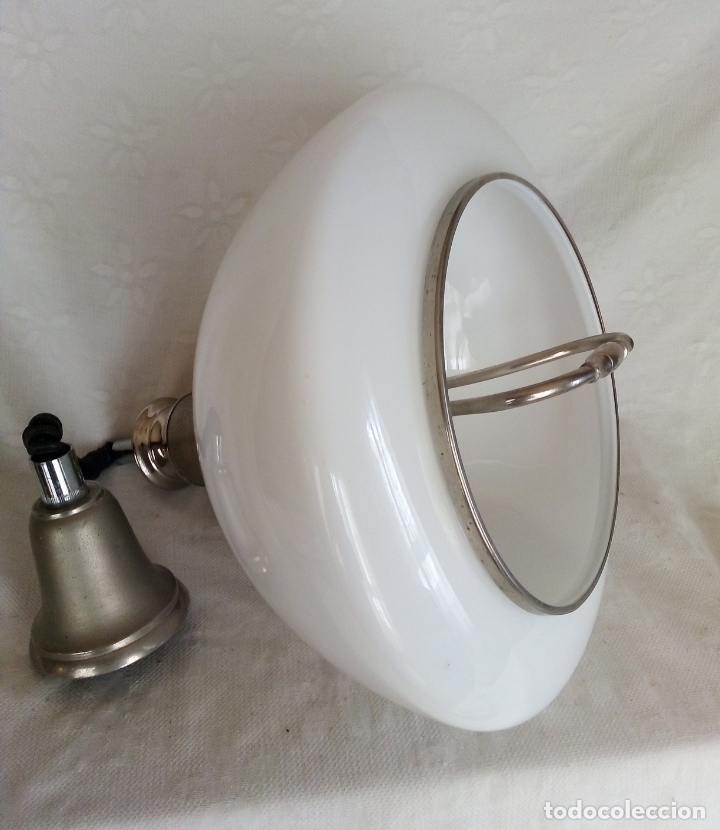 Antig&uuml;edades: L&Aacute;MPARA DE TECHO DE CORDON EXTENSIBLE Y GRAN TULIPA DE OPALINA 36 cm. - Foto 2