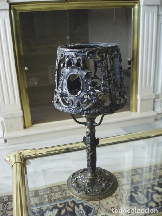 Antig&uuml;edades: L&aacute;mpara de bronce - Foto 1