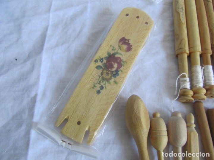 Antig&uuml;edades: Conjunto de bolillos de madera - Foto 6