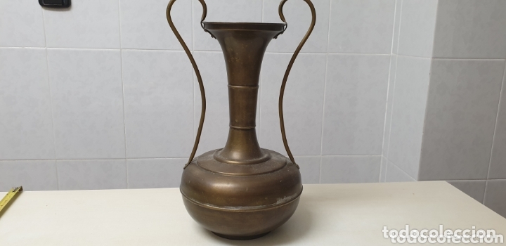 Antig&uuml;edades: Jarr&oacute;n de lat&oacute;n antiguo - Foto 5