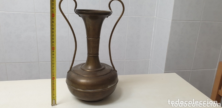 Antig&uuml;edades: Jarr&oacute;n de lat&oacute;n antiguo - Foto 1