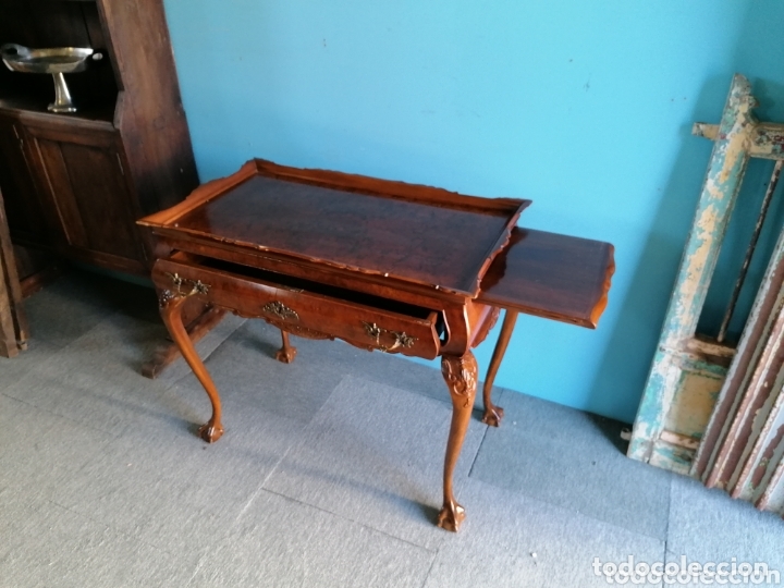 Antig&uuml;edades: Mesa de caf&eacute; o t&eacute; ra&iacute;z de nogal - Foto 2