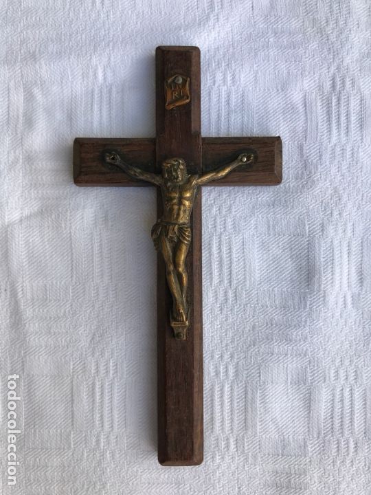 Antig&uuml;edades: Crucifijo de madera 15x7,4 cm - Foto 1