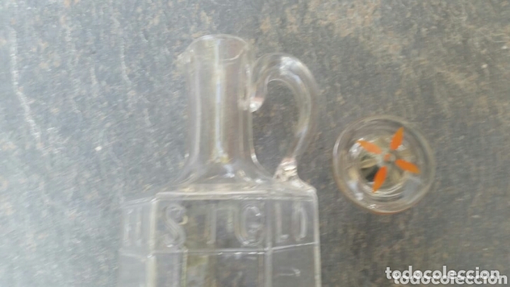 Antig&uuml;edades: Botella Licorera de cristal con asa - Foto 5