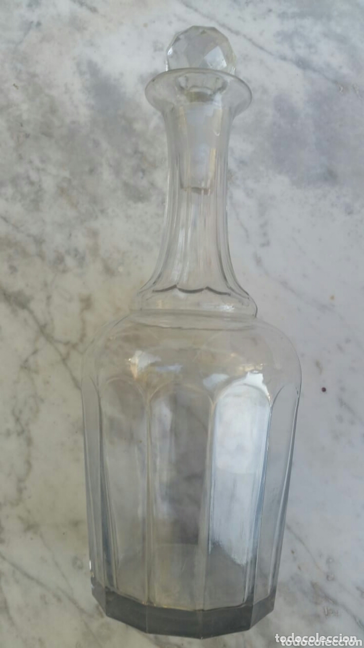 Antig&uuml;edades: Botella licorera de cristal - Foto 3
