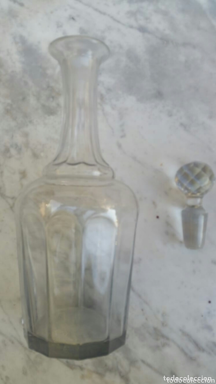 Antig&uuml;edades: Botella licorera de cristal - Foto 4