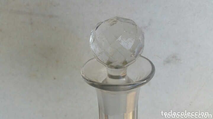 Antig&uuml;edades: Botella licorera de cristal - Foto 5
