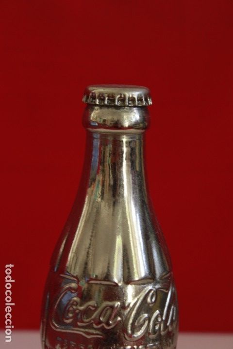 Antig&uuml;edades: Figura botella de coca cola plateada - Foto 2